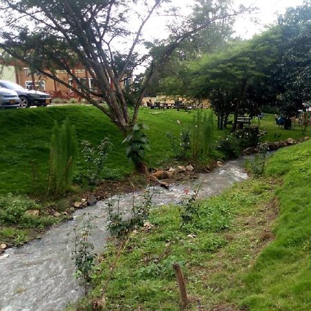 Hotel Desderia Mbeya Kültér fotó