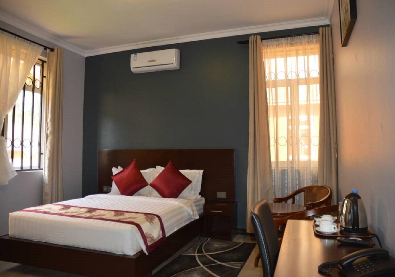 Hotel Desderia Mbeya Kültér fotó